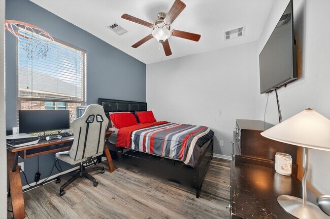 Building Photo - 6407 Bayliss Valley Ln