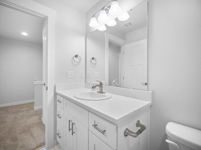 Building Photo - 3-Bedroom Home with Private Garage and Fen...