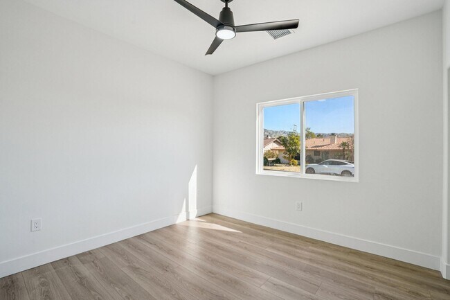 Building Photo - 64382 Spyglass Ave