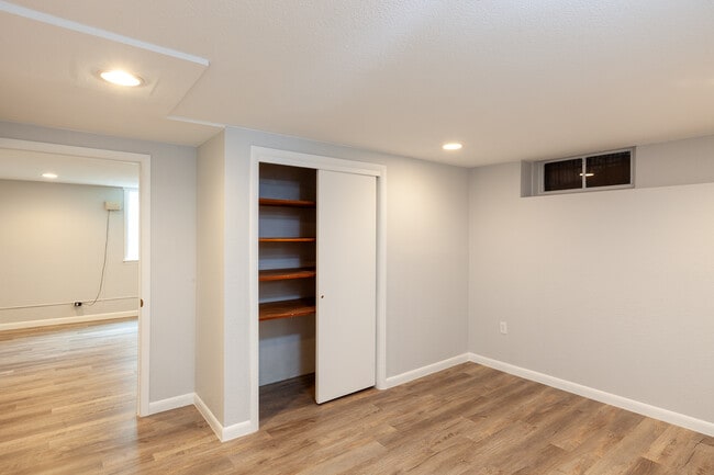 Building Photo - 4033 Meade St