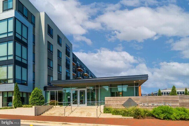 Building Photo - 145 Riverhaven Dr