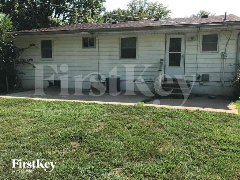 Building Photo - 7912 NE 54th St