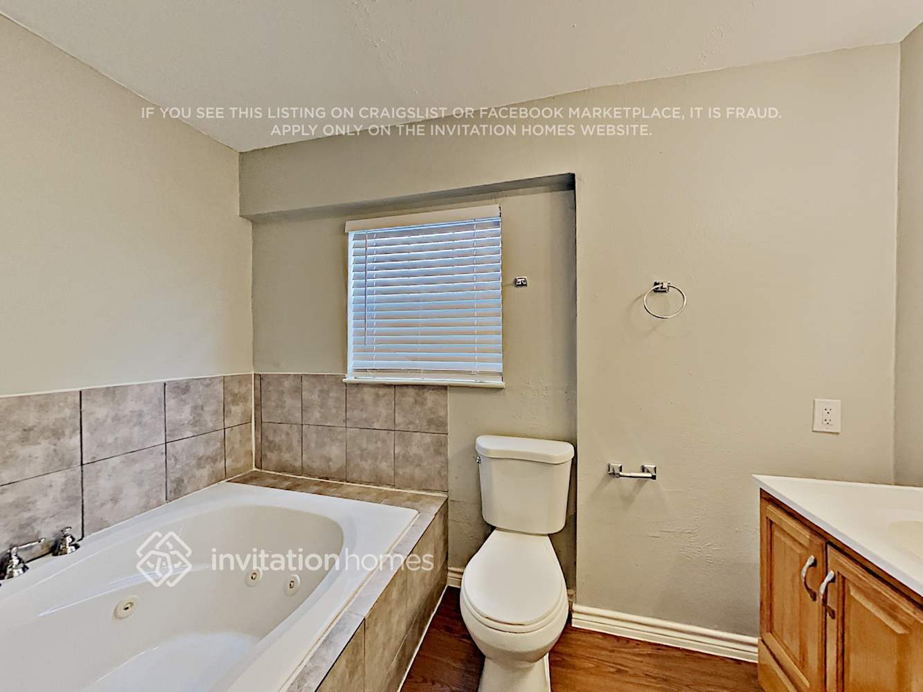 Building Photo - 9102 Millwood Dr