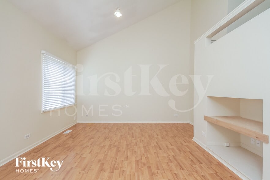 Building Photo - 1421 Timber Ln