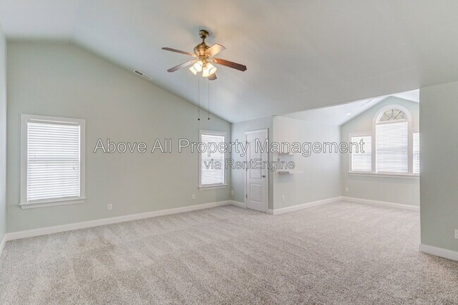 Building Photo - 2041 Jadewood Dr