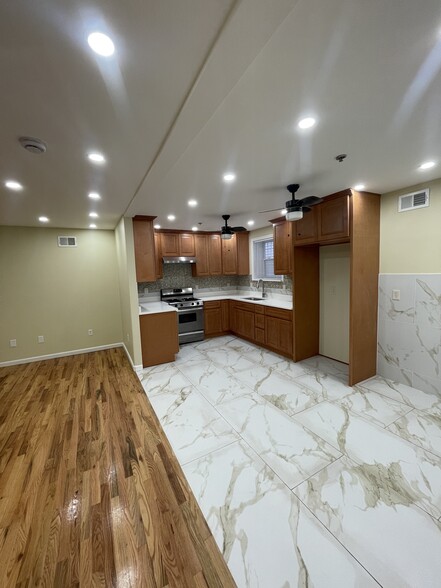 1st Floor Kitchen - 93 Osborne Ter