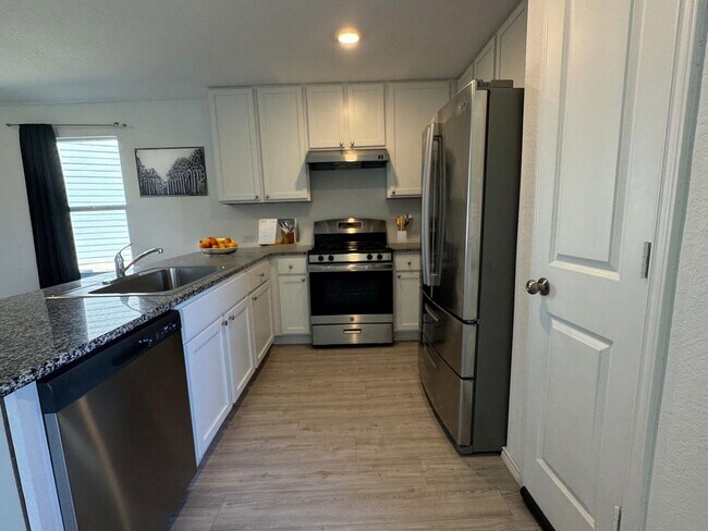Building Photo - 14803 Brandy Bnd