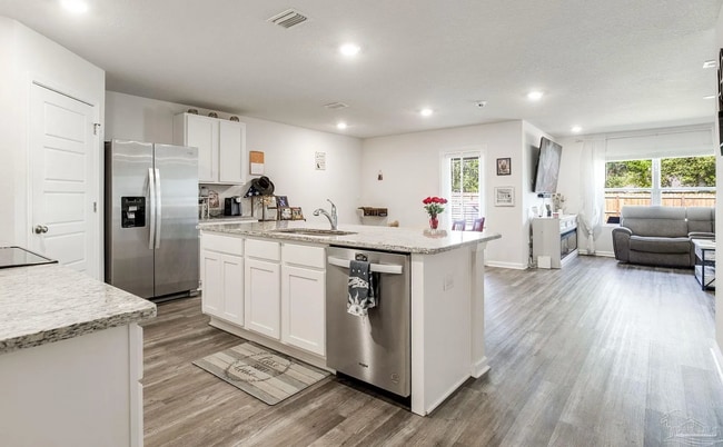 Building Photo - 9768 MilleeLoop