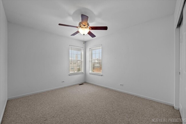 Building Photo - 706 Versailles Pkwy