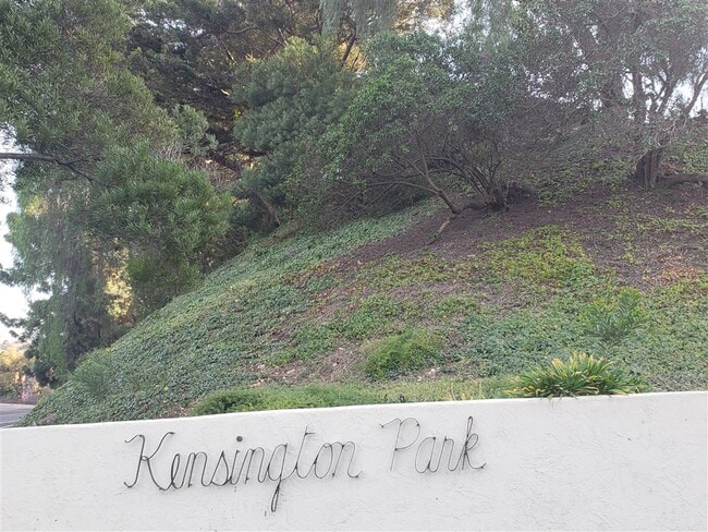 Building Photo - 4360 Caminito Pintoresco