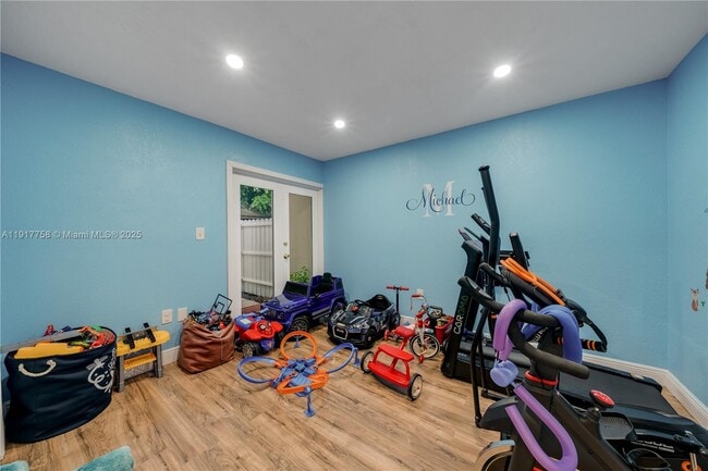 Building Photo - 1025 NW 128th Ct