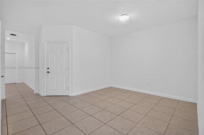 Building Photo - 5892 Mustang Manor
