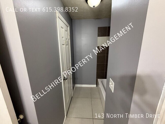 Building Photo - 143 N Timber Dr