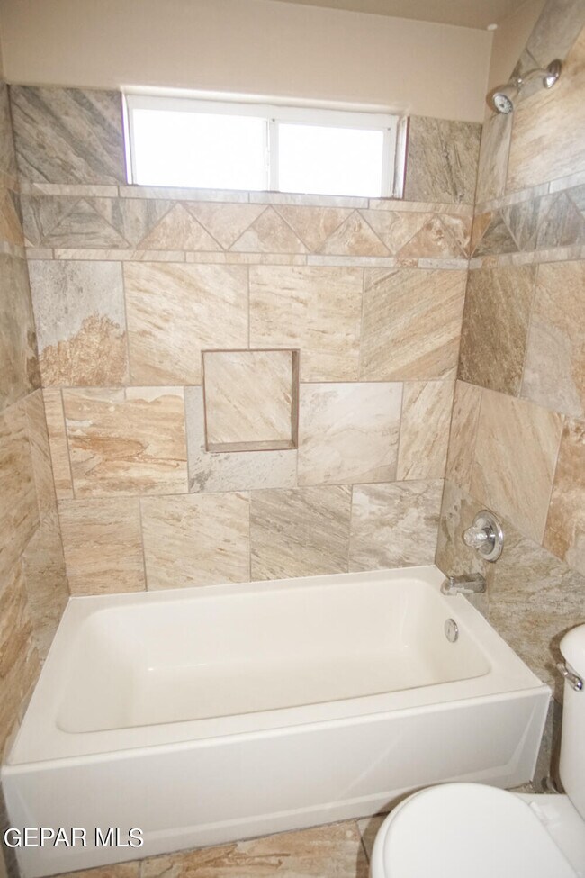 Building Photo - 12945 Hueco Hill Dr