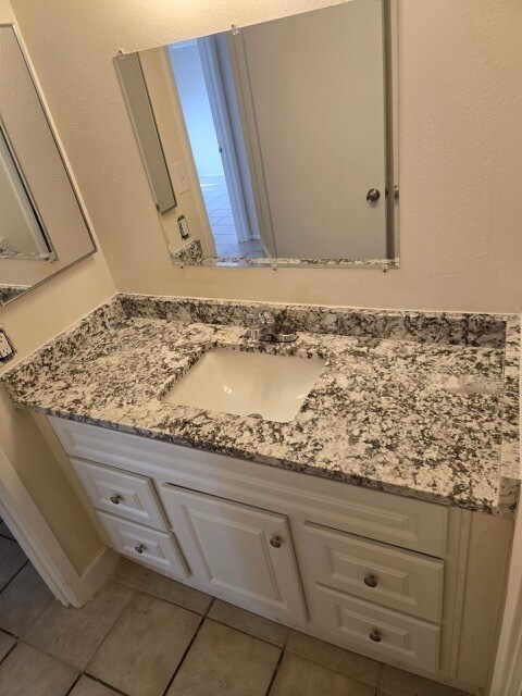 Building Photo - 1908 N Spring