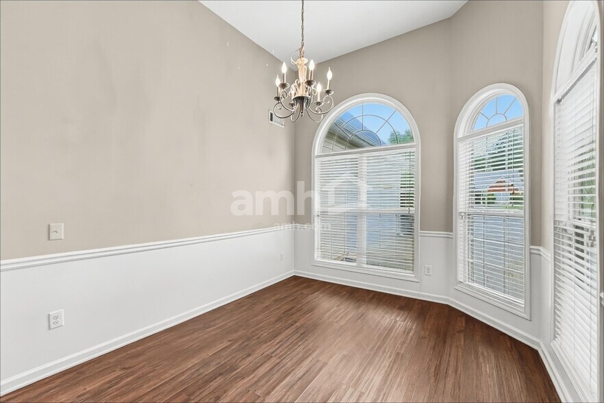 Building Photo - 3815 Hawk Tail Dr