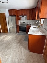 Building Photo - 416 E Tioga St