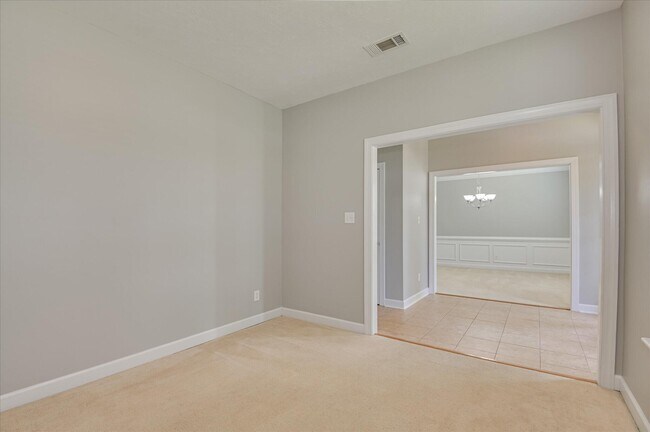 Building Photo - 158 Kenilworth Dr