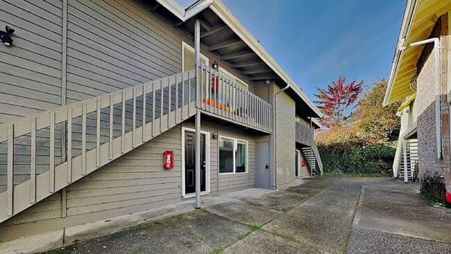 Building Photo - 1105 S Woodlawn St