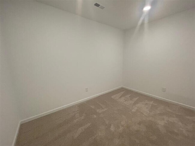 Building Photo - 1421 Ben Park Way