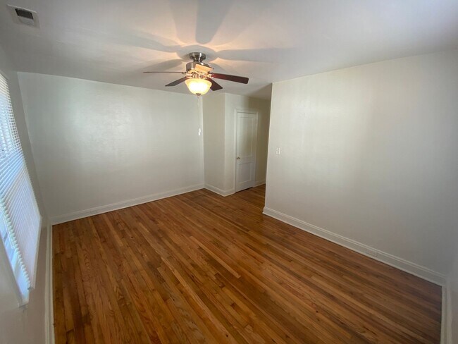 Building Photo - One of Durham's most walkable neighborhoods — and a yard to match.