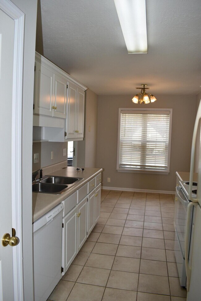 Building Photo - 354 Crawford Mill Ln