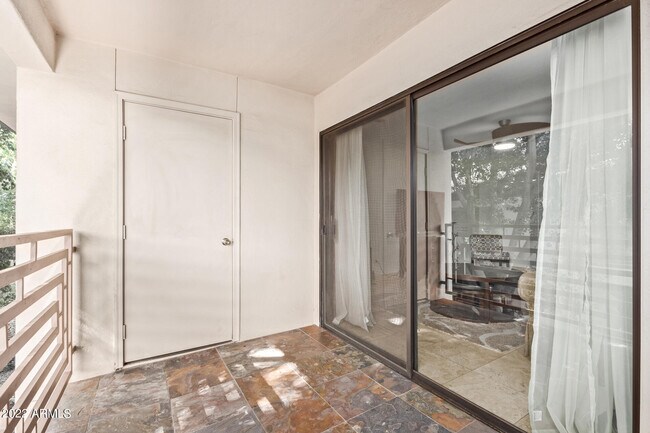 Building Photo - 3235 E Camelback Rd