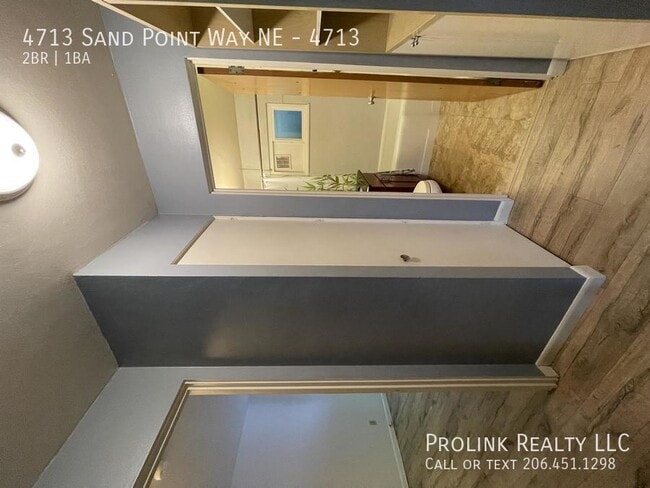 Building Photo - 4713 Sand Point Way NE