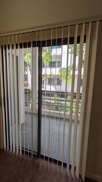 Building Photo - 4681 Albany Cir