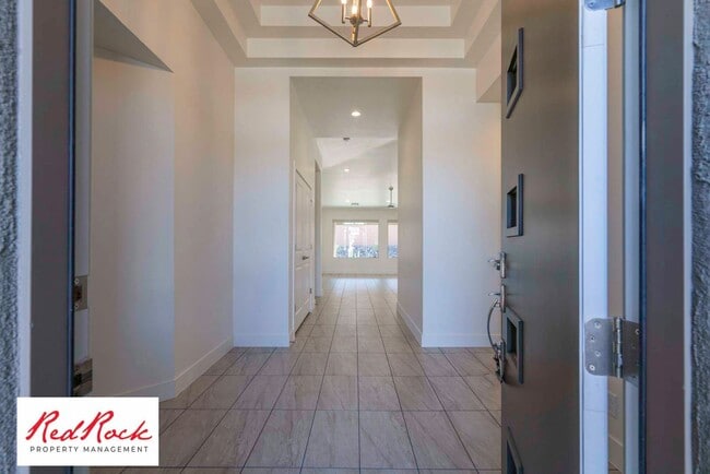 Building Photo - Come Live in the Desirable Sage Canyon Neighborhood!