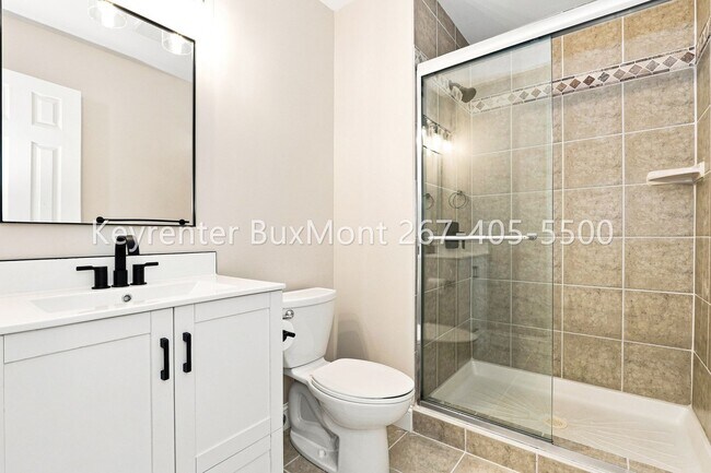 Building Photo - 102 Solway Cir