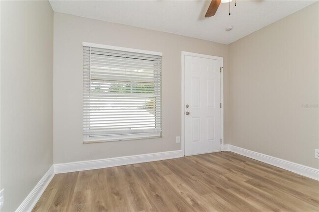 Building Photo - 13130 Pinyon Dr