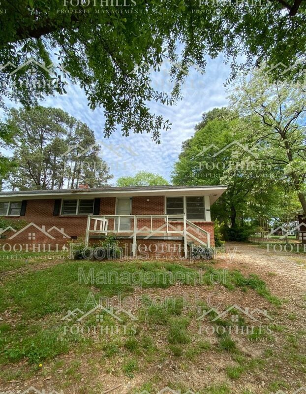 Building Photo - 414-416 Jeb Stuart Ave