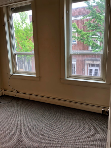 Bedroom - 360 Chestnut St