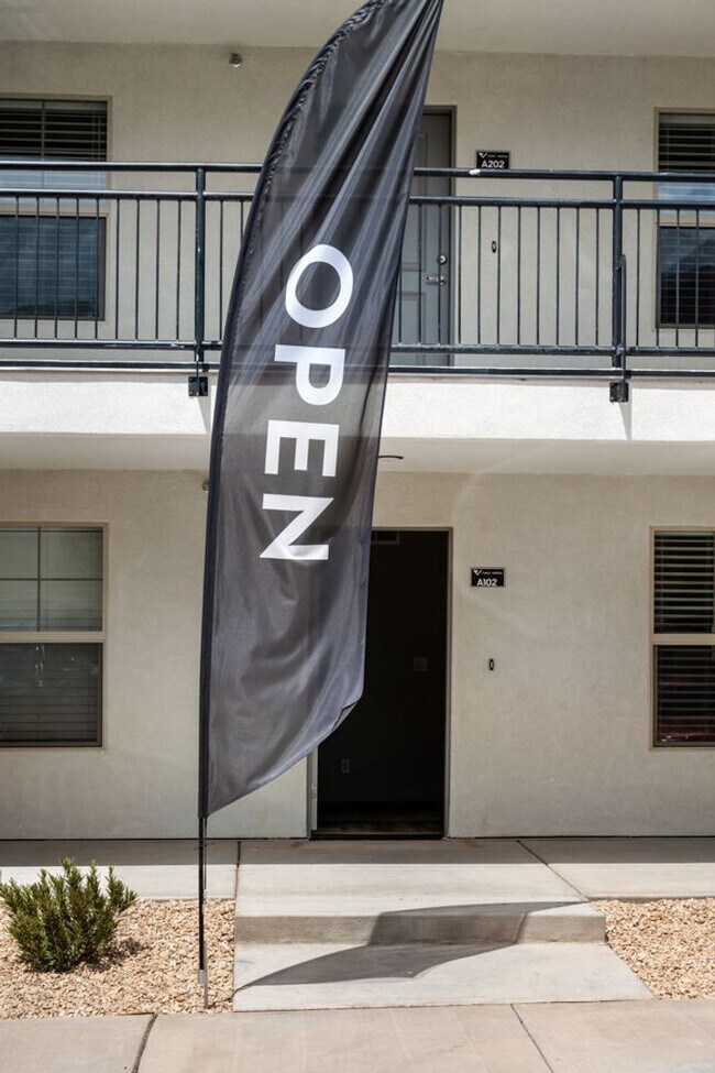 Building Photo - 2 Bed 1 Bath in Washington!