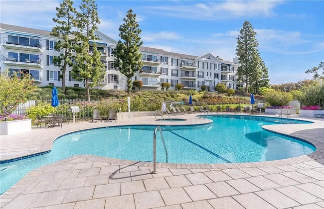 Building Photo - 300 Cagney Ln