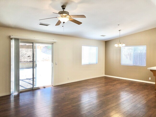 Building Photo - Light & Bright Single-Story Home in the Heart of Fallbrook, Complete with Private, Fully Fenced B...