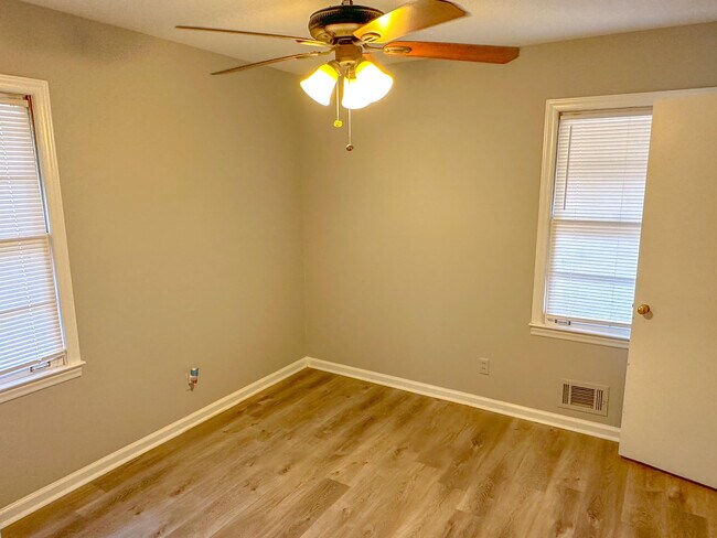 Building Photo - 2616 Harmony Way
