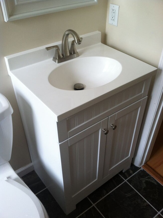 Building Photo - Beautiful 5 bed, 2 bath luxury south side flats home, amazing location!