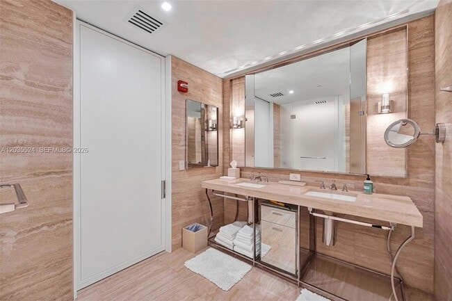 Building Photo - 9703 Collins Ave