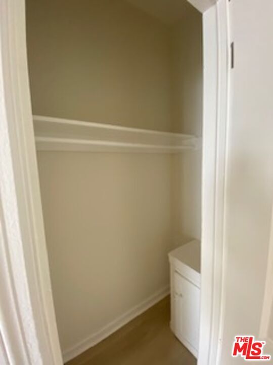 Building Photo - 814 S Hobart Blvd