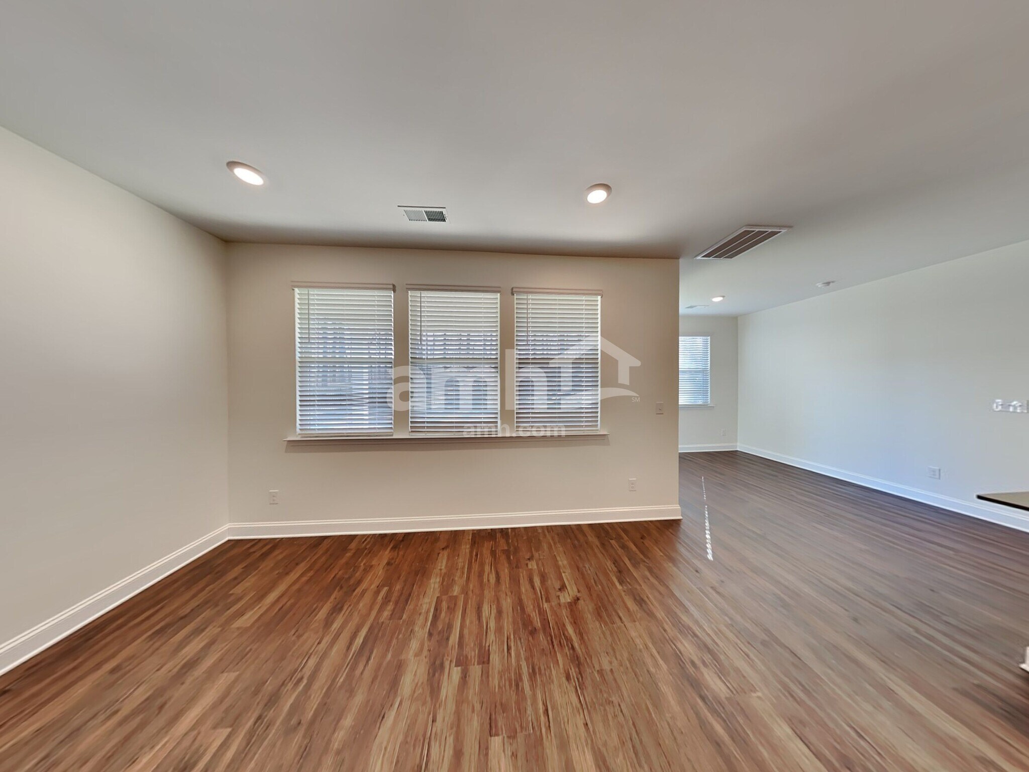 Building Photo - 616 Rivermist Dr