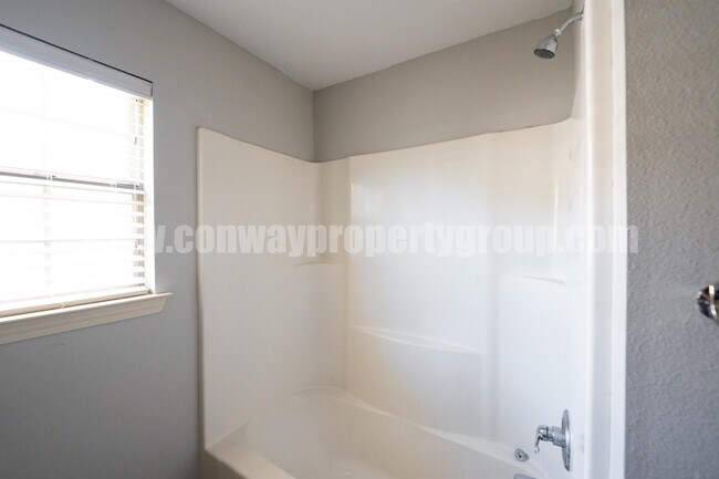 Building Photo - 1125 Wineberry Rd