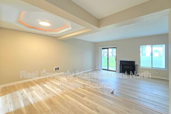 Building Photo - 4817 76th St NE