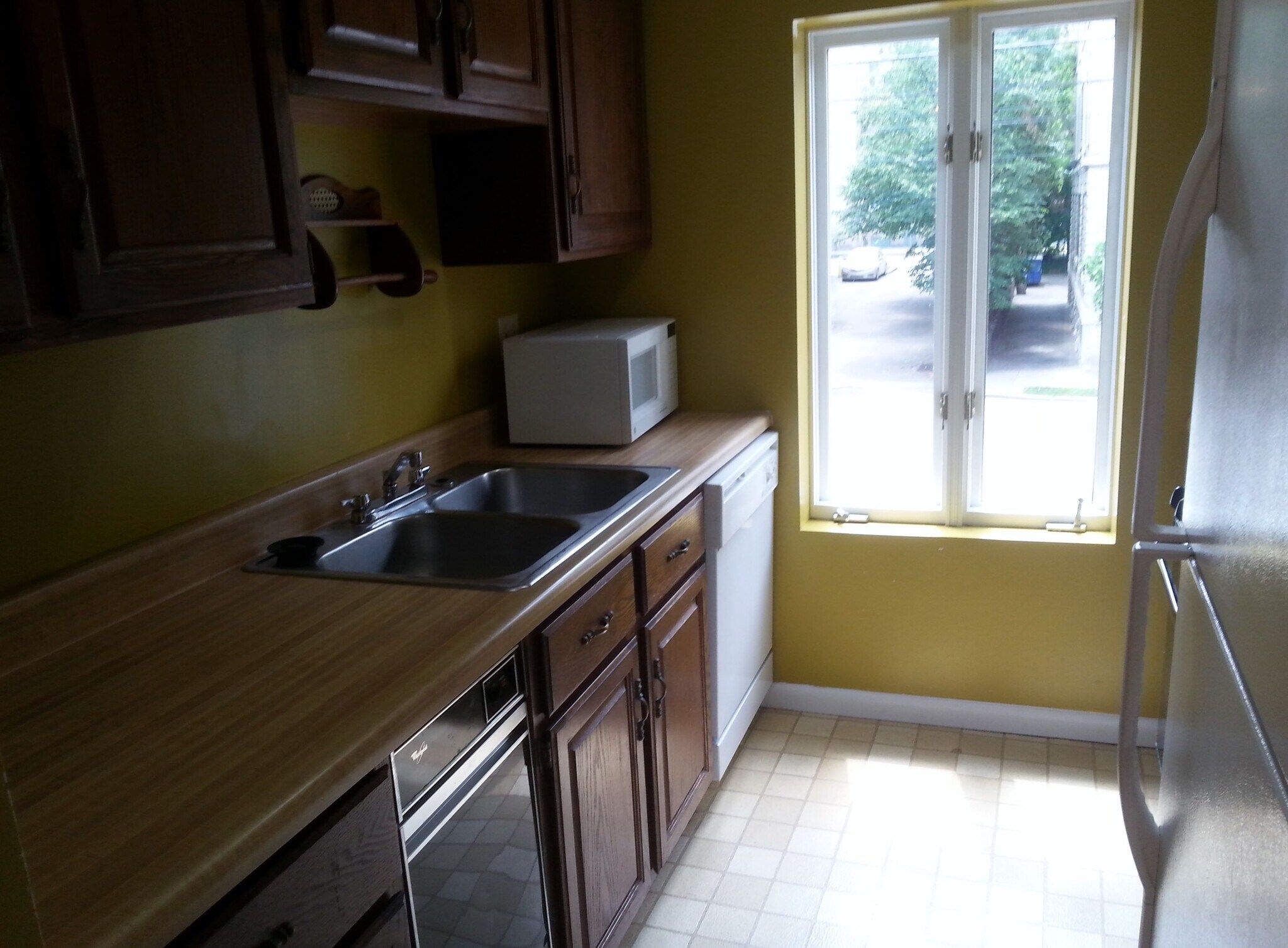 Kitchen - 507 N Neville St