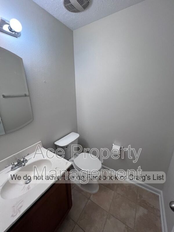 Building Photo - 2826 Aristocrat Ln