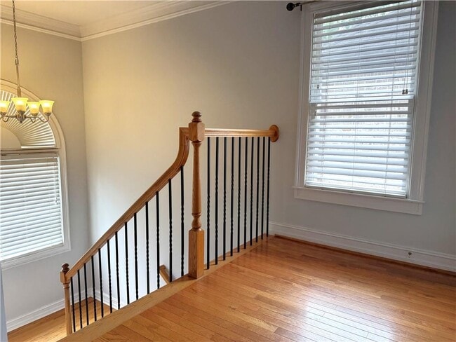 Building Photo - 871 Lenox Ct NE