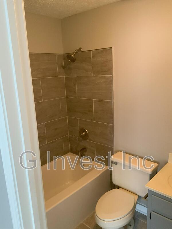 Building Photo - 504 Carlton Ln