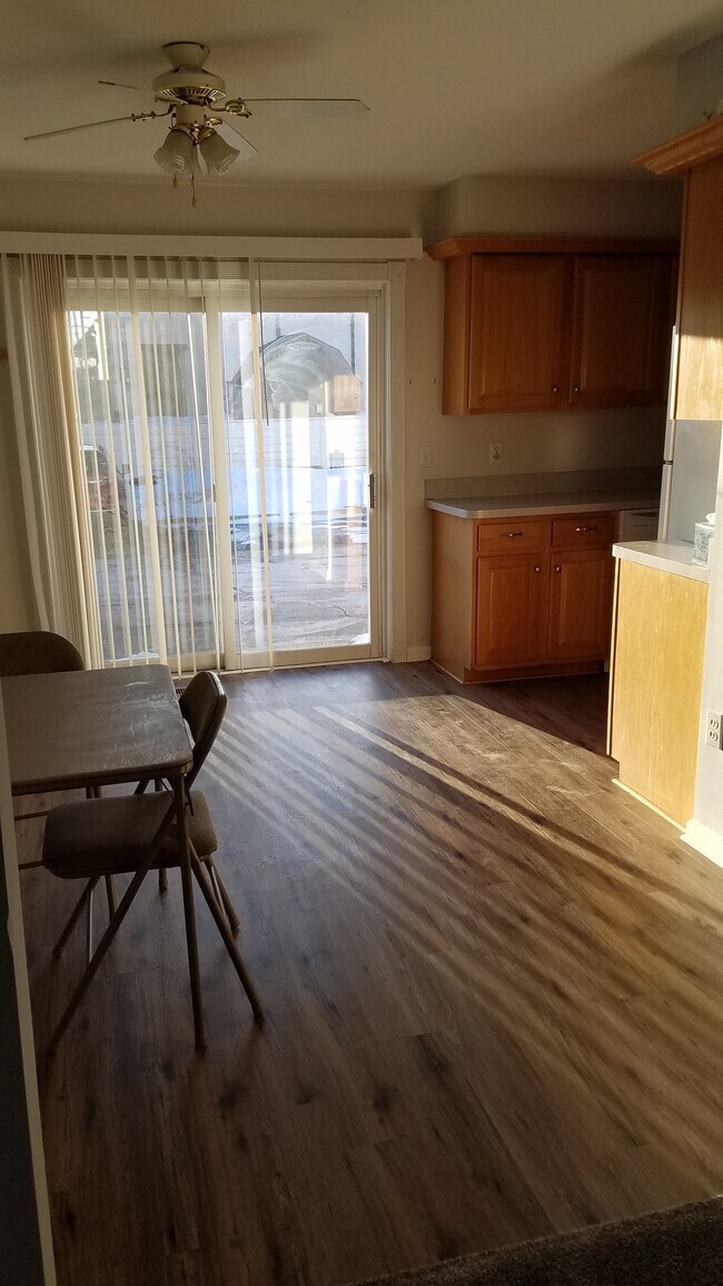 Dining Room Main Level - 67970 S Main St