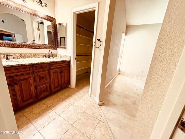 Building Photo - 3463 N Verano Ct